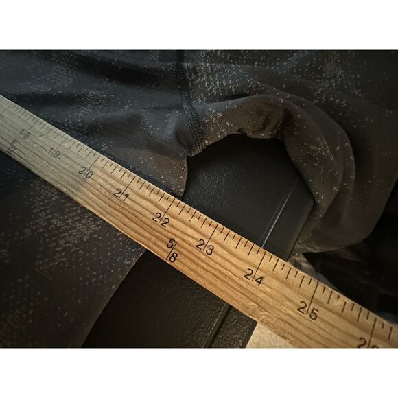 Lululemon Large Men Metal Vent Long Sleeve T-shirt Crewneck Lightweight 41-6 - Picture 6 of 10